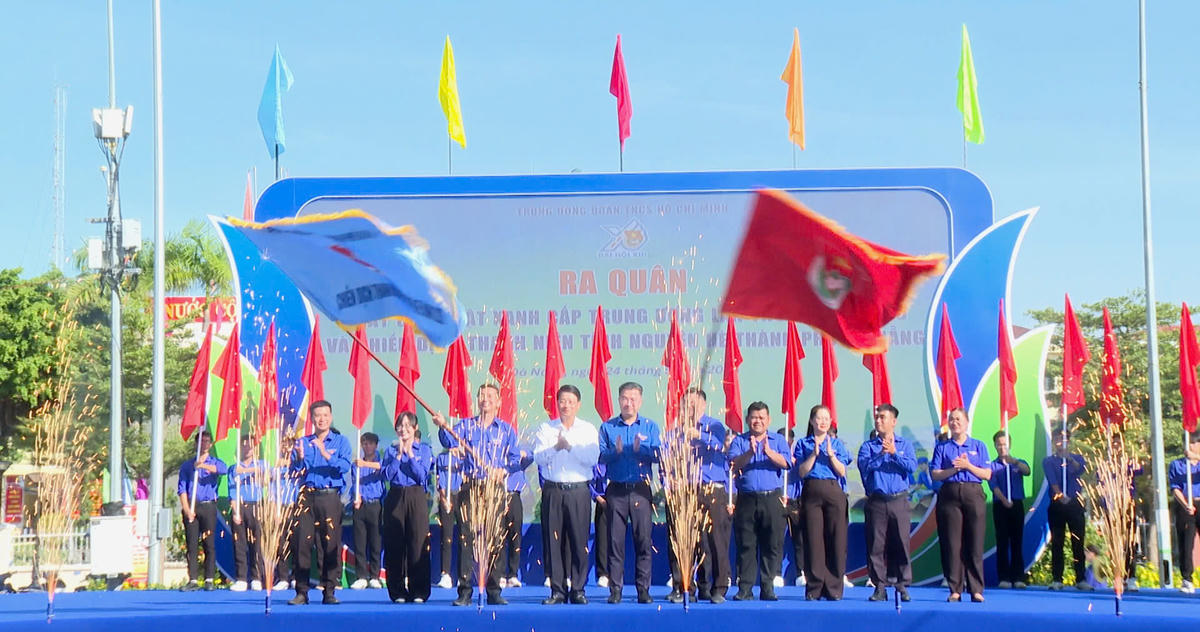 Đà Nẵng: Ra quân Ngày Chủ nhật xanh và Chiến dịch Thanh niên tình nguyện Hè