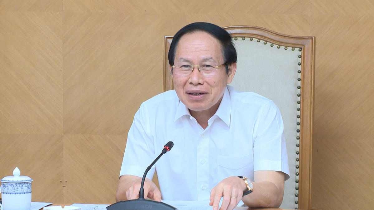 Phó Thủ tướng Lê Tiến Châu chủ trì họp về hồ sơ chính sách Luật Xử lý vi phạm hành chính (sửa đổi) - Ảnh: Thu Sa