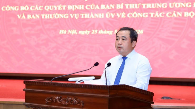 Bí thư Thành ủy Hà Nội Trần Đức Thắng phát biểu chỉ đạo và giao nhiệm vụ.