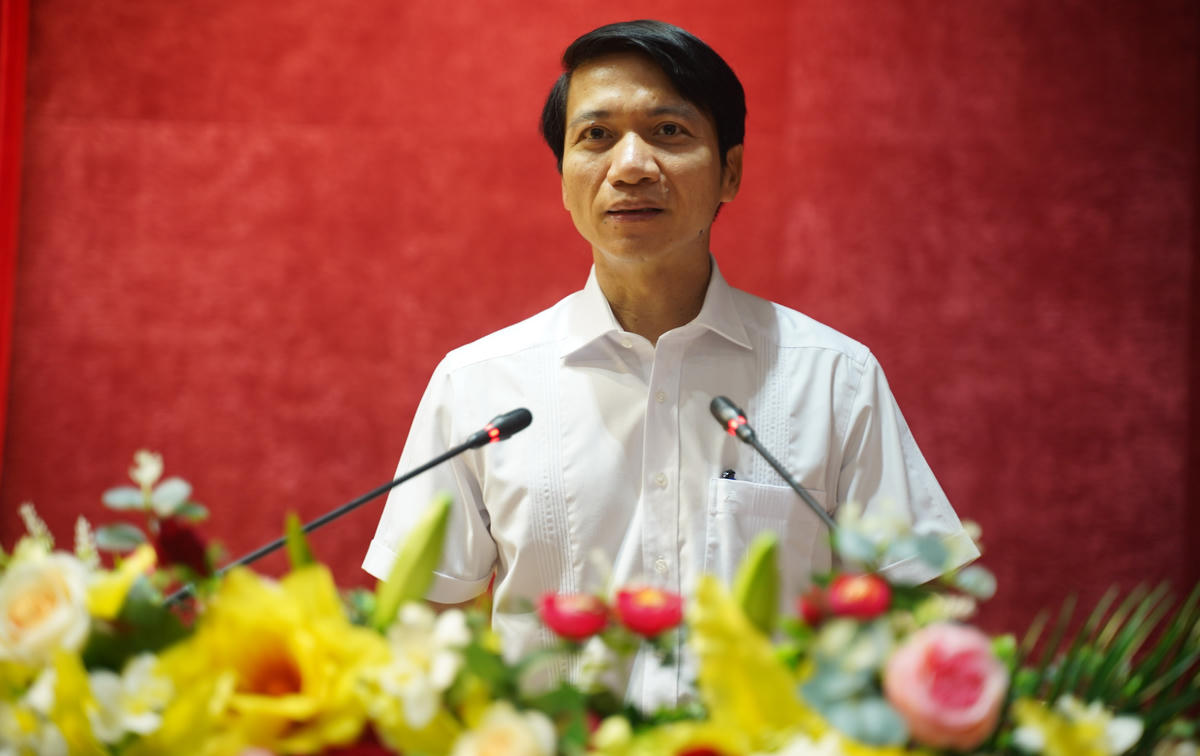 Ông Nguyễn Ngọc Lương, Phó Bí thư Tỉnh ủy, Chủ tịch Ủy ban MTTQ Việt Nam tỉnh Gia Lai phát biểu tại hội nghị. Ảnh: Đình Sang.