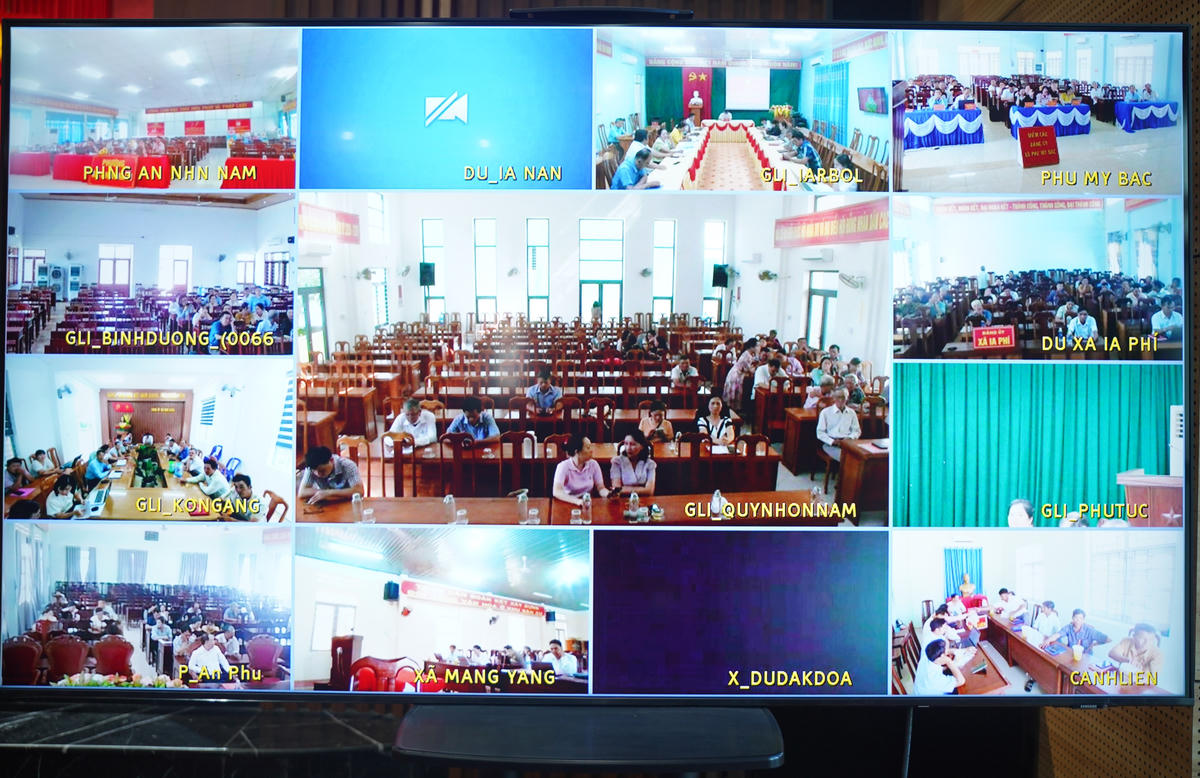 &nbsp;Các đại biểu tham dự tại điểm cầu trực tuyến. Ảnh: Đình Sang.