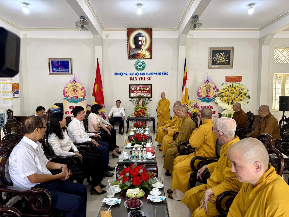 Mặt trận Đà Nẵng chúc mừng Đại lễ Phật đản