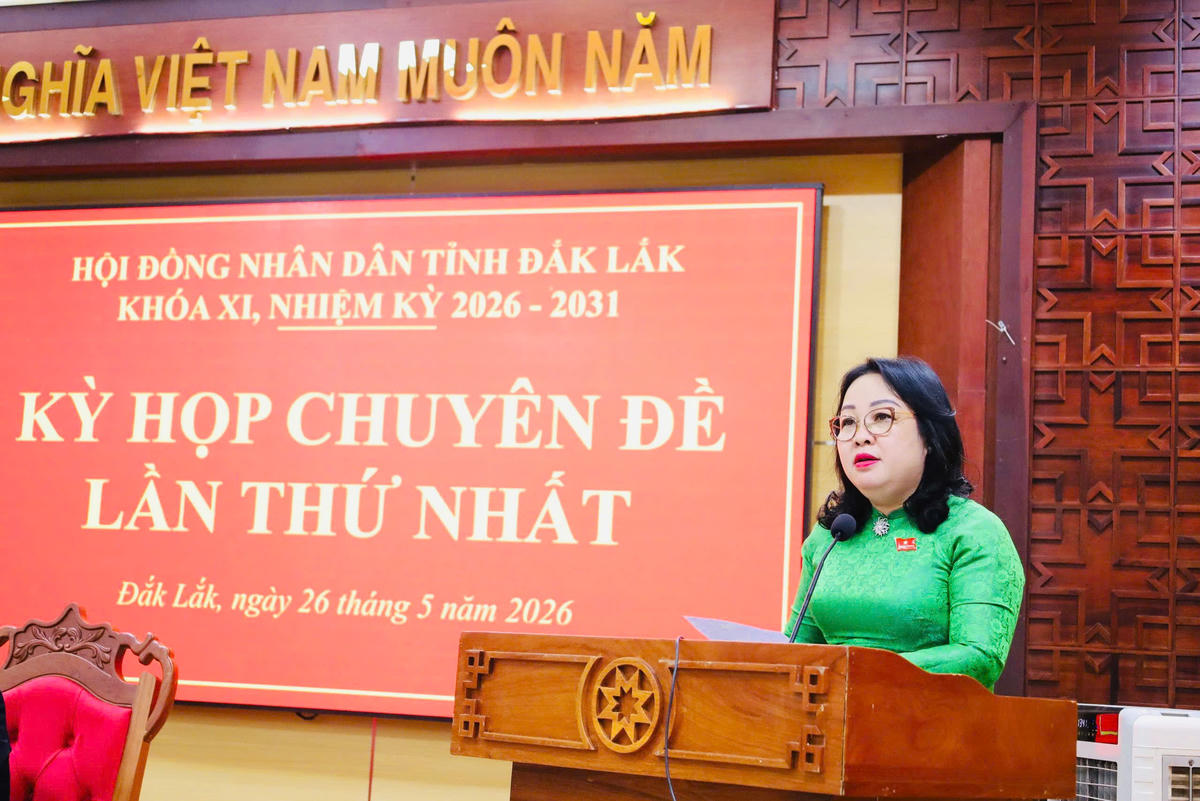 Bà Cao Thị Hòa An, Ủy viên Trung ương Đảng, Phó Bí thư Thường trực Tỉnh ủy, Chủ tịch HĐND tỉnh phát biểu. Ảnh: Thanh Nga.