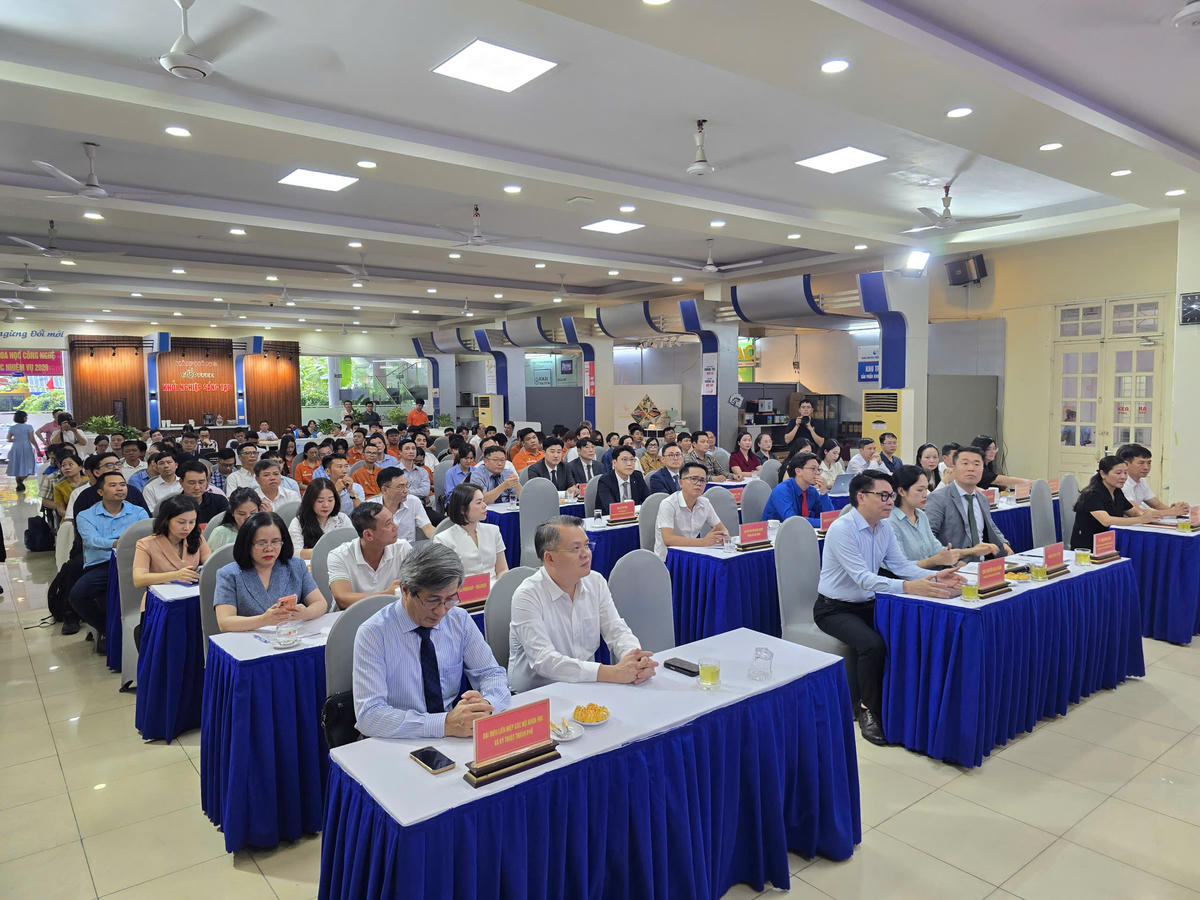 Hội nghị đánh dấu bước chuyển mạnh mẽ trong chiến lược phát triển khoa học công nghệ, đổi mới sáng tạo và xây dựng hệ sinh thái khởi nghiệp của thành phố cảng theo hướng hội nhập quốc tế. Ảnh: PT.
