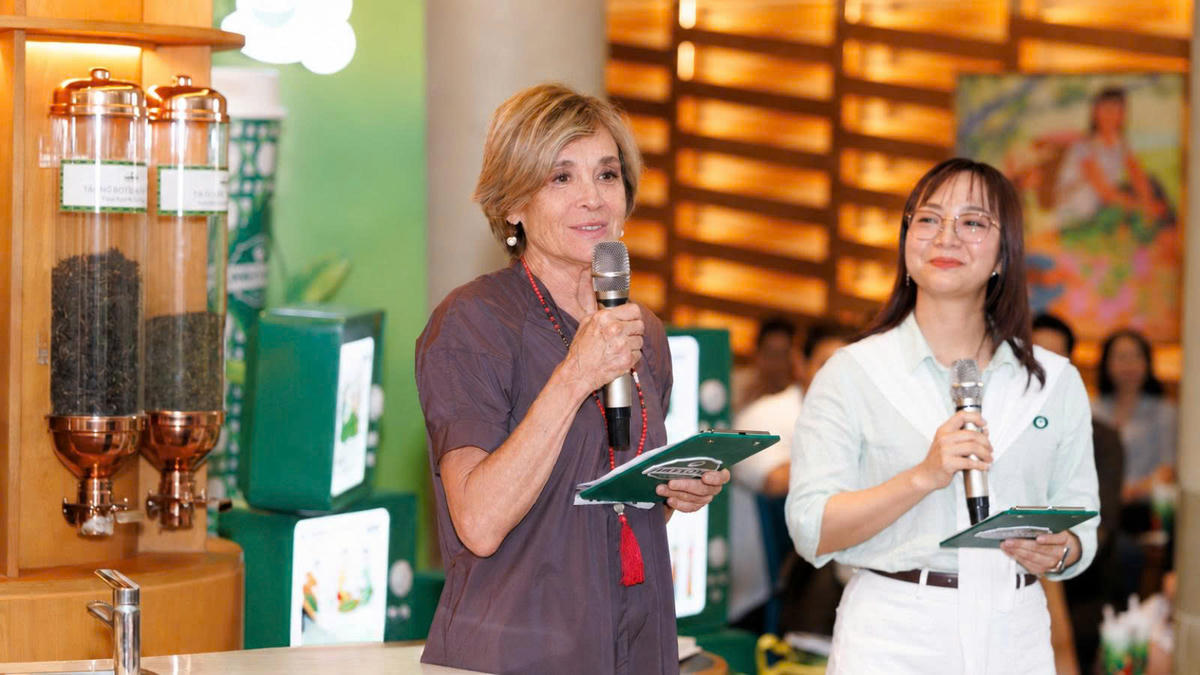 Bà Patricia Marques – CEO Phúc Long chia sẻ tại workshop