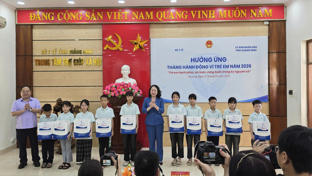 Tập trung triển khai đồng bộ các giải pháp bảo vệ trẻ em trên môi trường mạng