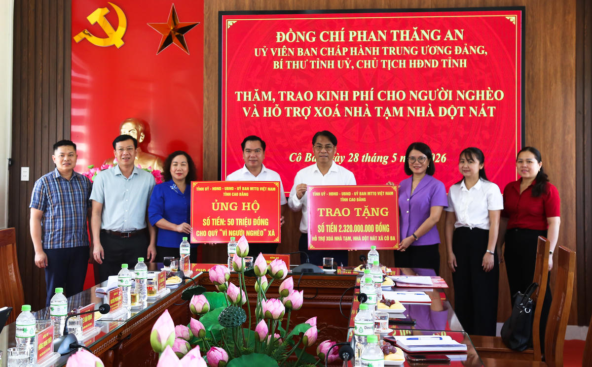 Bí thư Tỉnh ủy Cao Bằng thăm, động viên cán bộ, nhân dân 5 xã vùng cao, biên giới