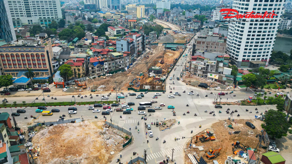 Nút giao La Thành - Nguyễn Chí Thanh sẽ được tổ chức giao thông tự hành từ ngày 30/5 để phục vụ thi công ga S3 thuộc tuyến metro số 5 Hà Nội.