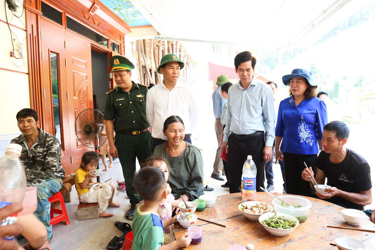 Bí thư Tỉnh ủy Cao Bằng thăm, động viên cán bộ, nhân dân 5 xã vùng cao, biên giới