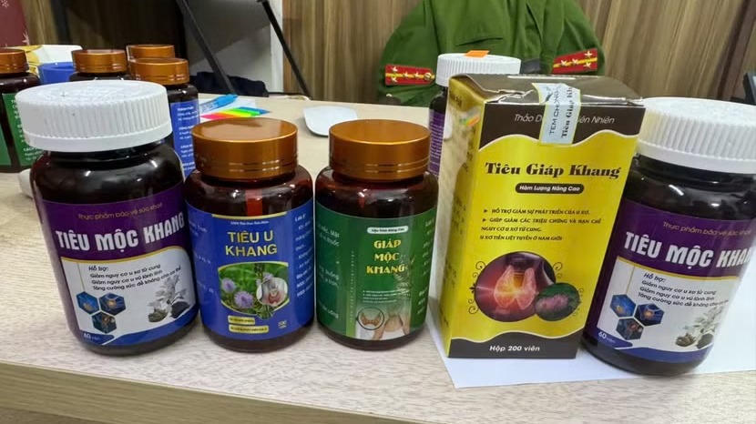 Những sản phẩm nhóm đối tượng bán cho các bệnh nhân.