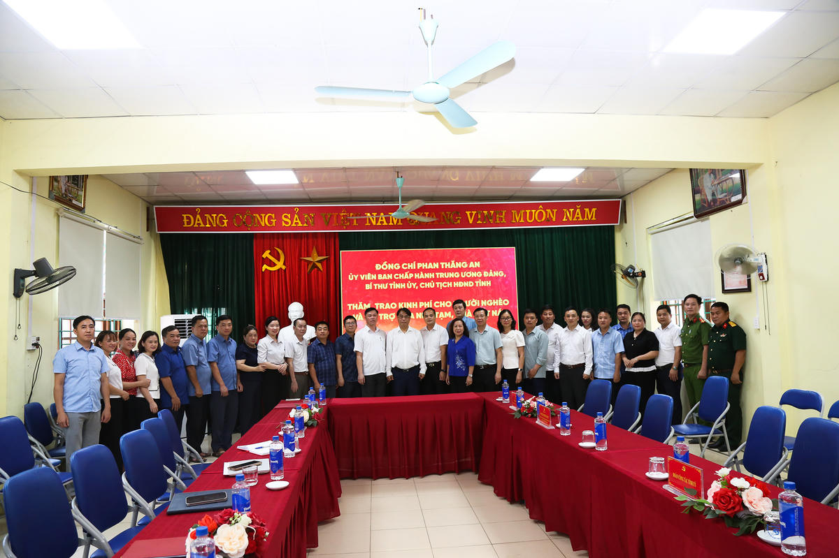 Bí thư Tỉnh ủy Cao Bằng thăm, động viên cán bộ, nhân dân 5 xã vùng cao, biên giới