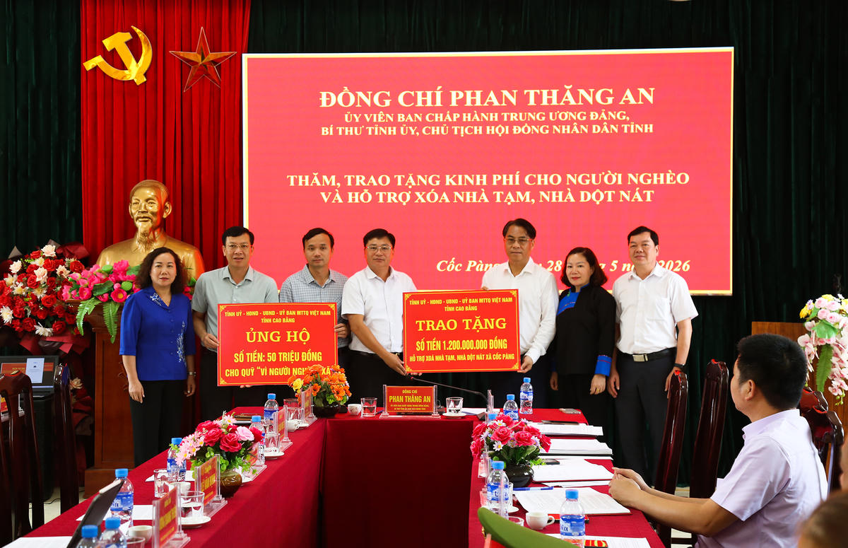 Bí thư Tỉnh ủy Cao Bằng thăm, động viên cán bộ, nhân dân 5 xã vùng cao, biên giới
