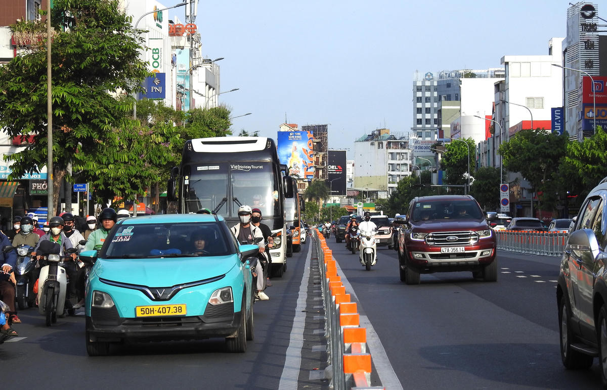 TP Hồ Chí Minh: Hai 'điểm đen' kẹt xe khu vực cửa ngõ đã thông thoáng hơn