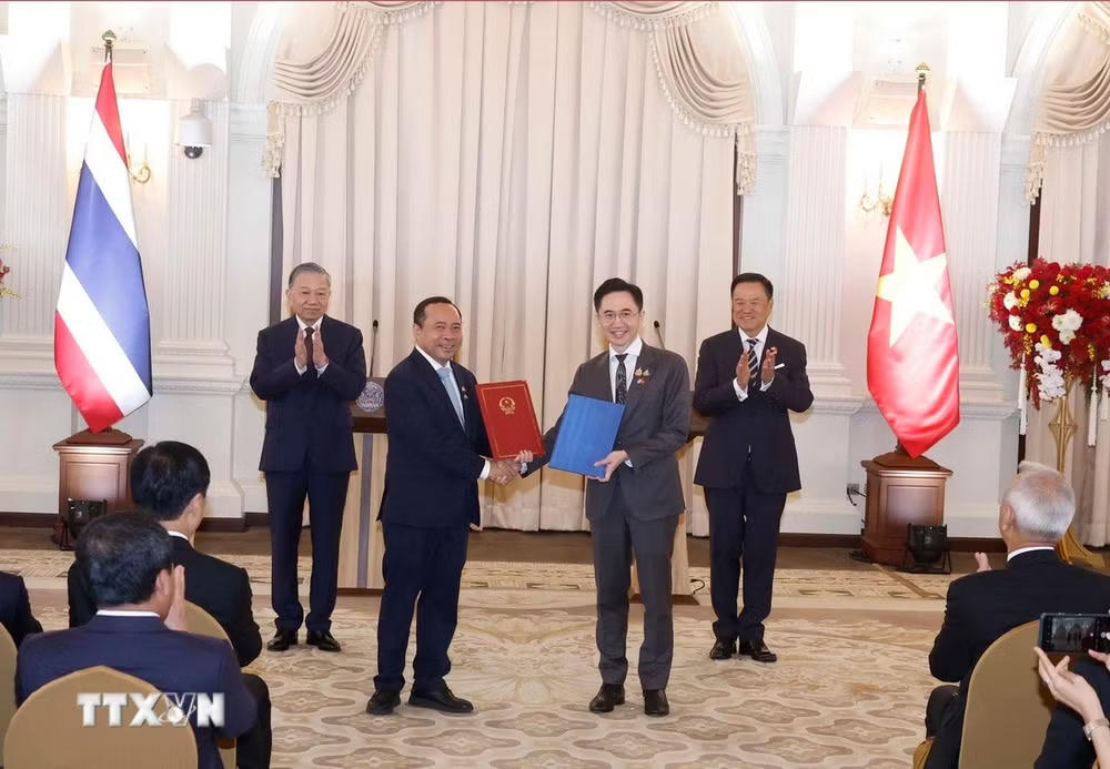 Tổng Bí thư, Chủ tịch nước Tô Lâm và Thủ tướng Thái Lan chứng kiến lễ trao văn kiện hợp tác và công bố Logo kỷ niệm 50 năm thiết lập quan hệ ngoại giao Việt Nam – Thái Lan- Ảnh 2.