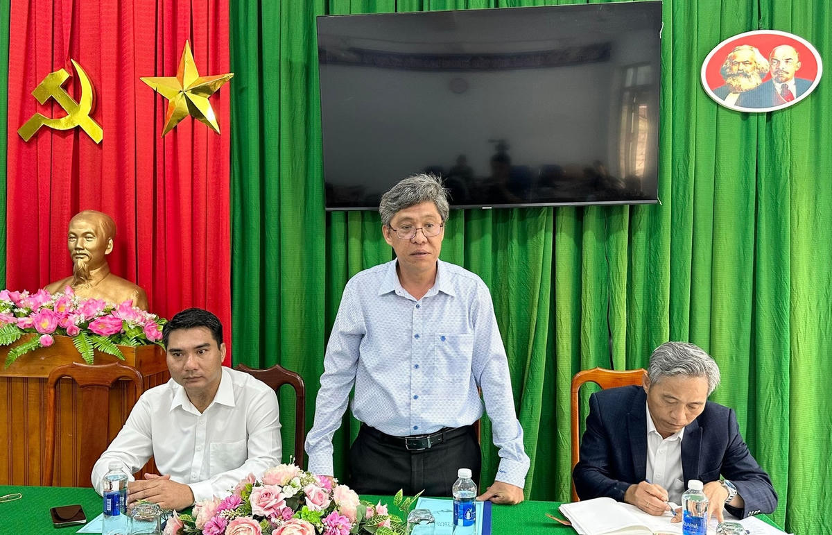 Ông Nguyễn Minh, Phó Chủ tịch UBND tỉnh Lâm Đồng, phát biểu tại buổi làm việc.