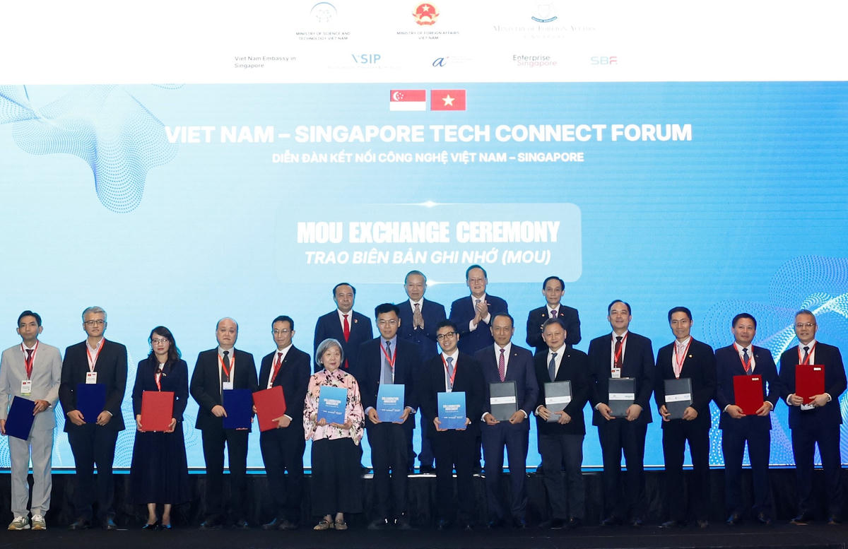 Các thỏa thuận đánh dấu bước tiến mới của Vietnam Airlines trong chiến lược mở rộng hợp tác quốc tế, thúc đẩy chuyển đổi số và nâng cao trải nghiệm khách hàng trên toàn bộ hành trình dịch vụ.