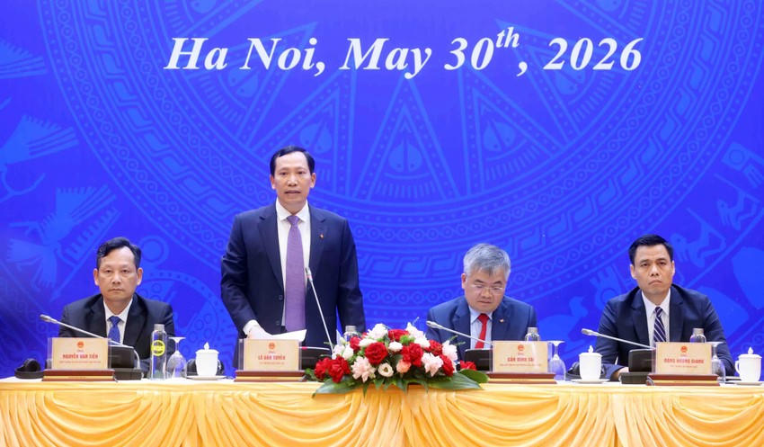 Thượng tướng Lê Văn Tuyến, Thứ trưởng Bộ Công an trao đổi với báo chí.