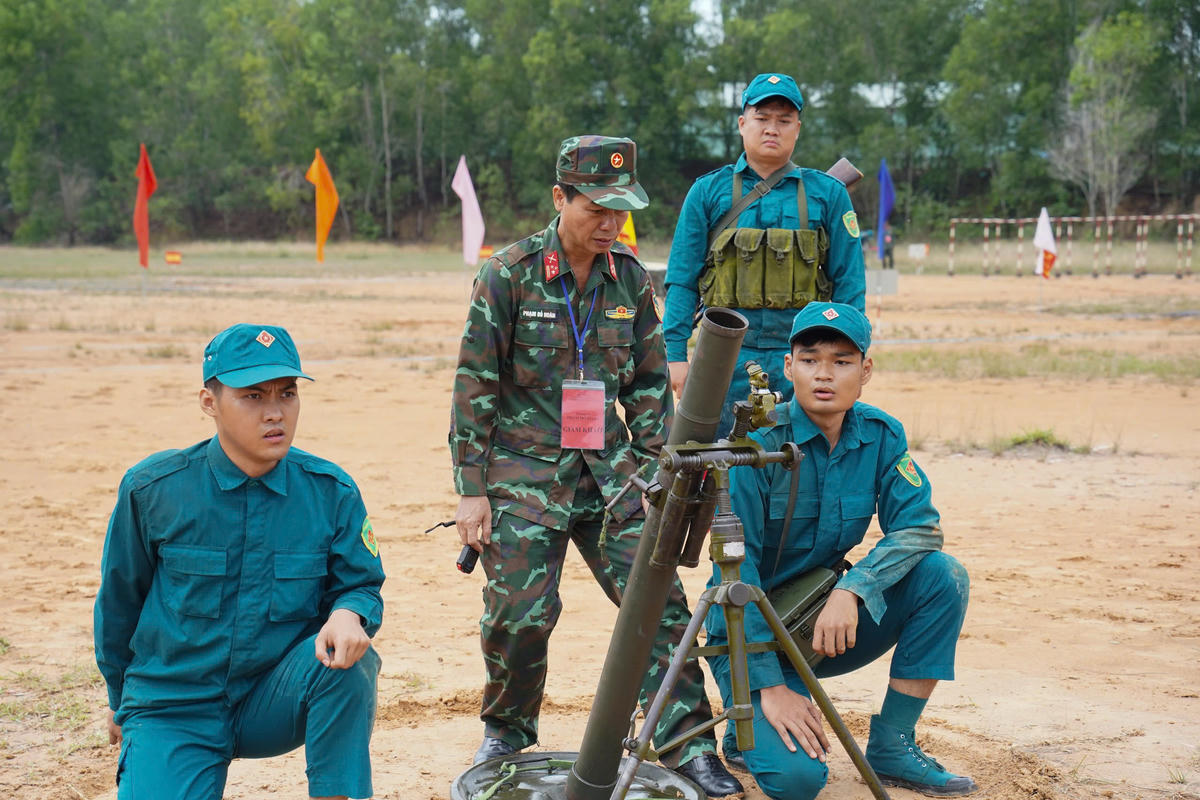 Rèn luyện bản lĩnh, nâng cao sức mạnh dân quân tự vệ TP Hồ Chí Minh