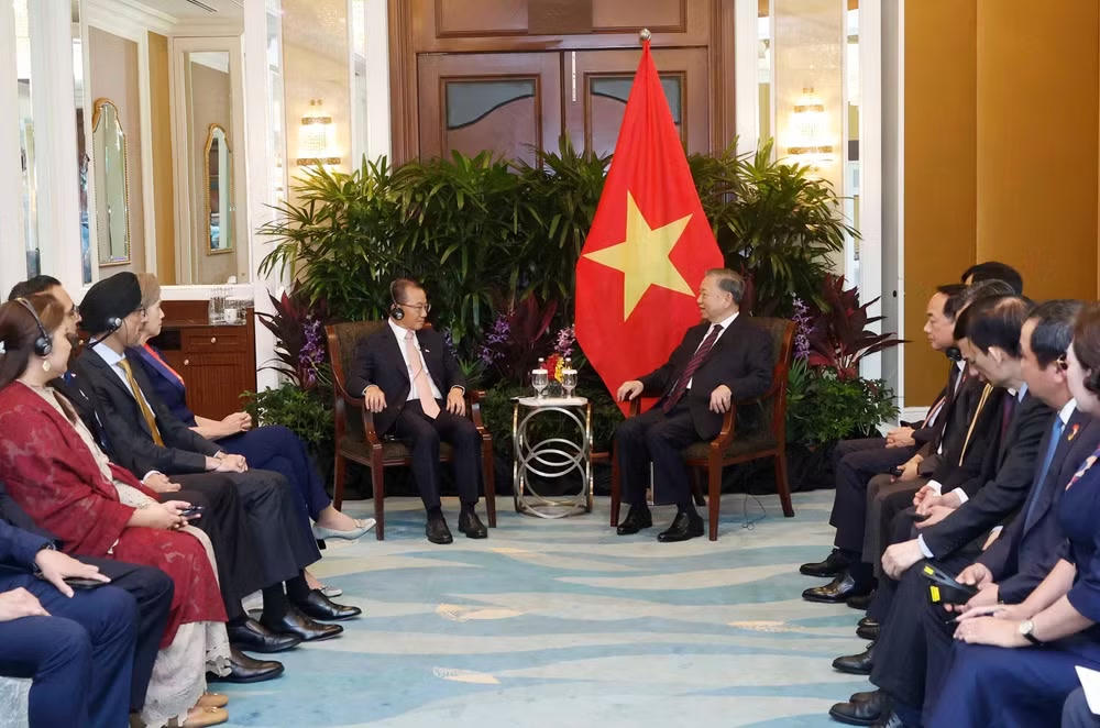 vna-potal-tong-bi-thu-chu-tich-nuoc-to-lam-hoi-kien-chu-tich-quoc-hoi-singapore-seah-kian-peng-8794838.jpg