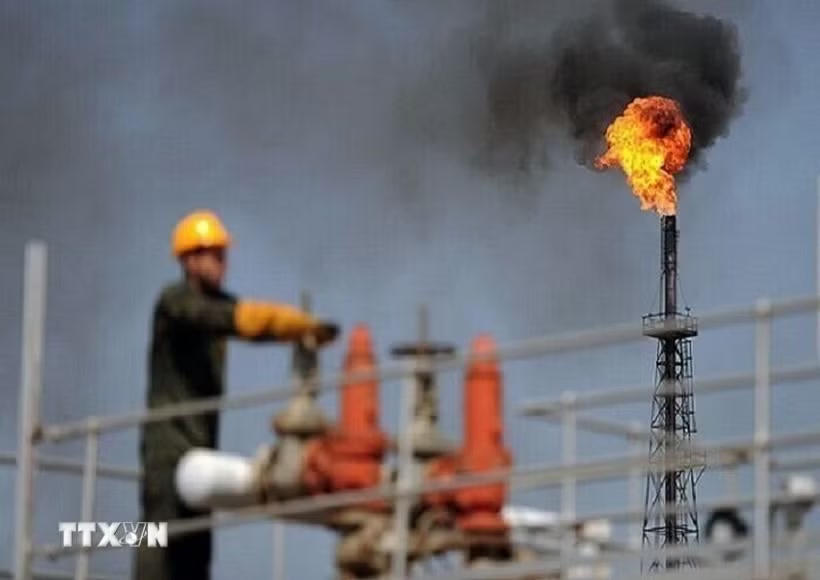 Một cơ sở lọc dầu của Iran trên đảo Khark. (Ảnh: IRNA/TTXVN).