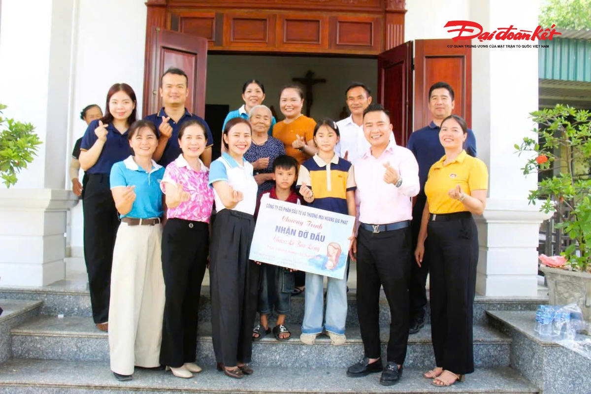 Từ những xã ven biển như Quỳnh Lưu, Diễn Châu, Nghi Lộc đến Thiên Cầm, Thạch Hải hay những vùng núi cao như Mường Lống, Hương Khê, mỗi chuyến đi đều là một hành trình của sự sẻ chia và trách nhiệm. Ảnh: Mr Đ