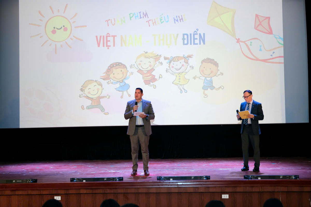 Ông&nbsp;Johan Ndisi -&nbsp;Đại sứ Thụy Điển tại Việt Nam phát biểu. Ảnh: BTC.