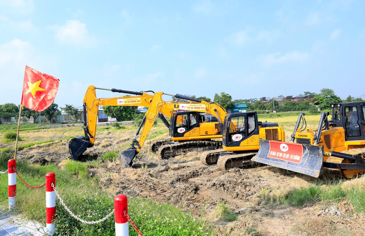 Báo cáo từ lãnh đạo địa phương cho biết, Dự án đầu tư Khu đô thị đa mục tiêu tại xã Thư Lâm, Đông Anh đã hoàn thành công tác GPMB đối với 792 hộ dân.