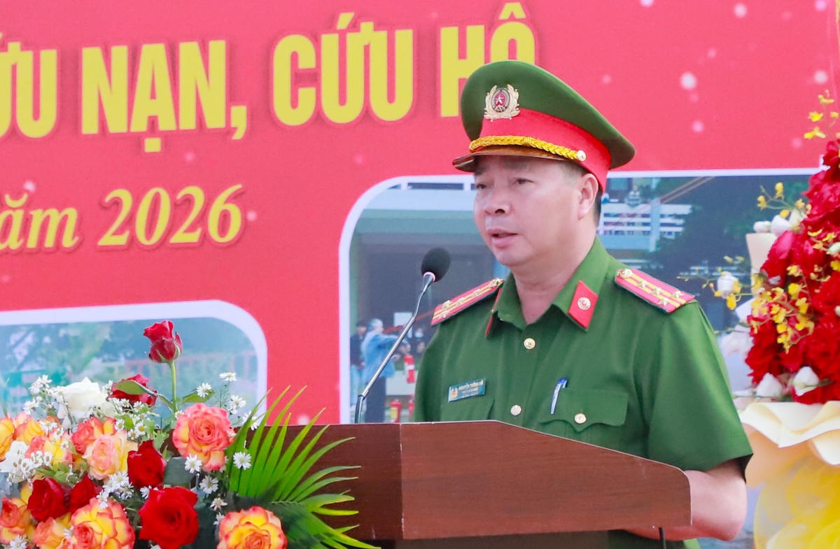 Đại tá Nguyễn Tường Vũ, Phó Giám đốc Công an tỉnh Lâm Đồng phát biểu tại buổi lễ.