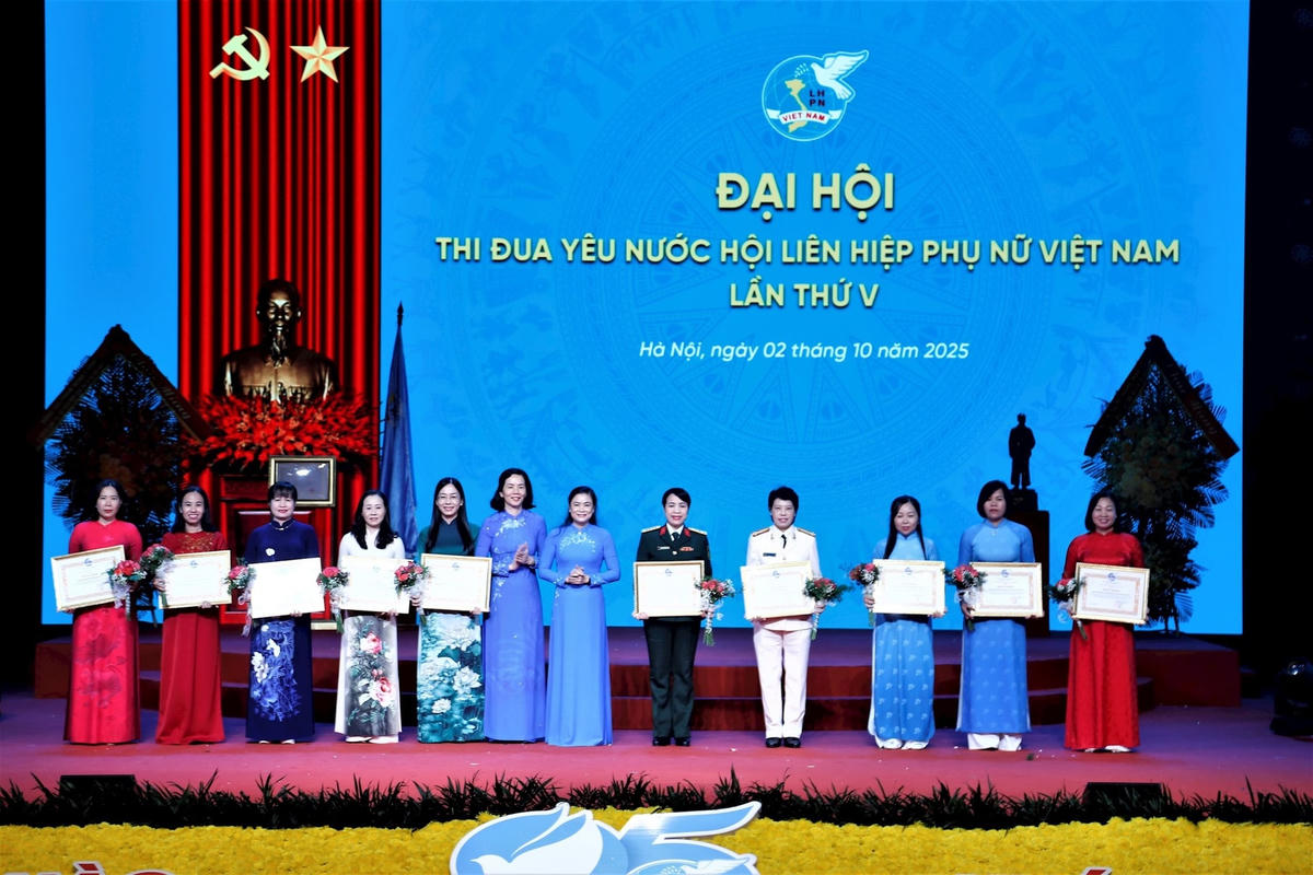 Các phong trào thi đua yêu nước của phụ nữ đóng vai trò nòng cốt trong việc khẳng định vị thế, bình đẳng giới và đóng góp to lớn vào sự phát triển kinh tế - xã hội.Ảnh: PV