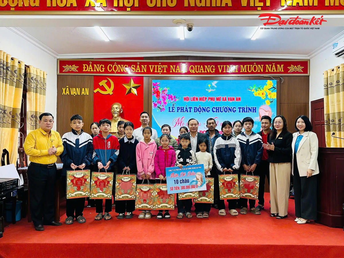Tính đến ngày 1/6, Hoàng Gia Phát Group đã chi hàng tỷ đồng để thực hiện chương trình "Mẹ đỡ đầu - Kết nối yêu thương” tại 2 tỉnh Nghệ An và Hà Tĩnh. Ảnh: Mr Đ