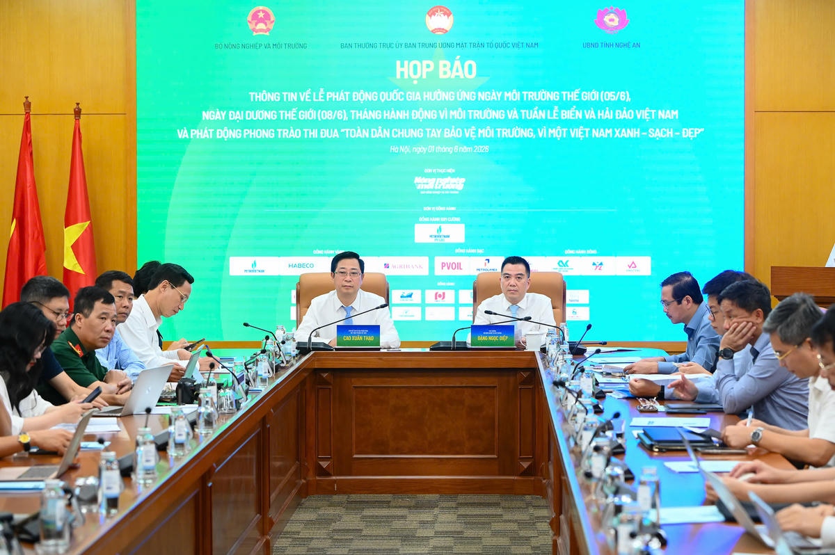 Quang cảnh buổi họp báo.