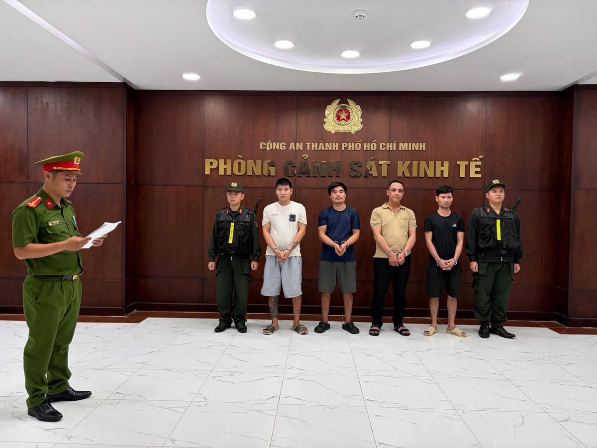TP Hồ Chí Minh: Triệt phá 3 cơ sở sản xuất hơn 1.000 tấn giá đỗ bẩn, độc hại