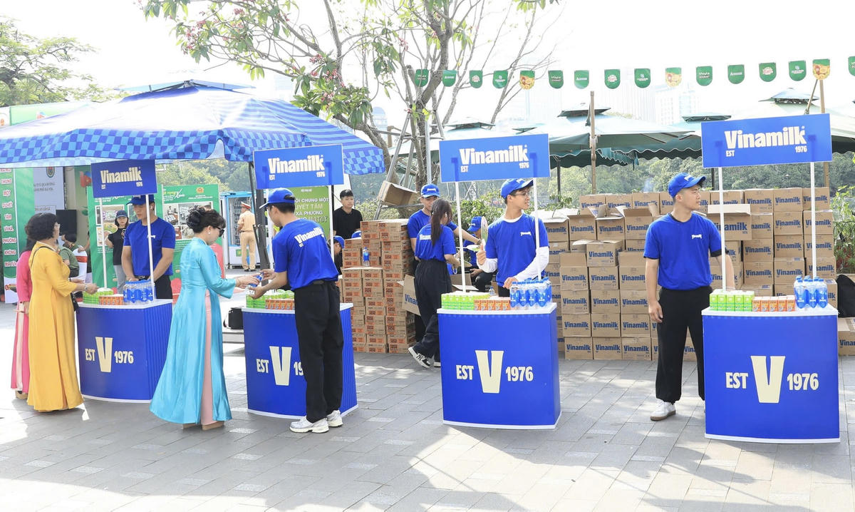Các điểm trao tặng sản phẩm dinh dưỡng của Vinamilk sẵn sàng phục vụ người dân và các lực lượng Công an nhân dân tham gia các hoạt động trong khuôn khổ chương trình. Ảnh: Vi Nam