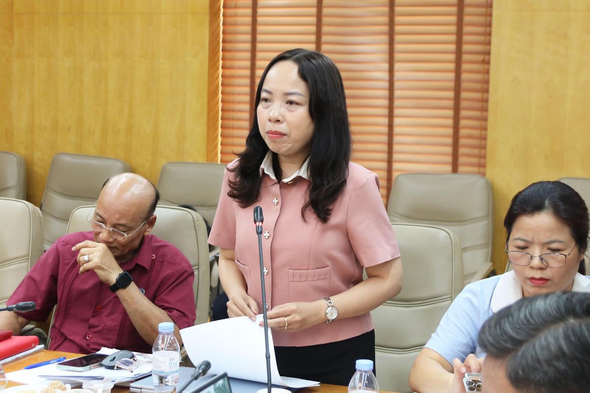 Bà Nguyễn Hiền Phương - Chủ tịch Ủy ban MTTQ Việt Nam phường Hai Bà Trưng (Hà Nội)&nbsp;phát biểu tại Hội nghị.