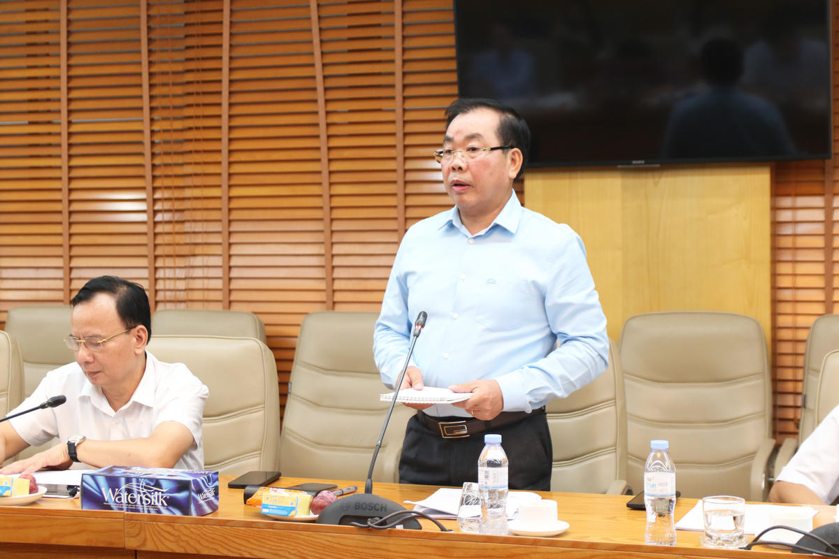 Ông Nguyễn Quang Huân - Phó Chủ nhiệm Hội đồng tư vấn về Khoa học công nghệ và Chuyển đổi số UBTƯ MTTQ Việt Nam&nbsp;phát biểu tại Hội nghị.