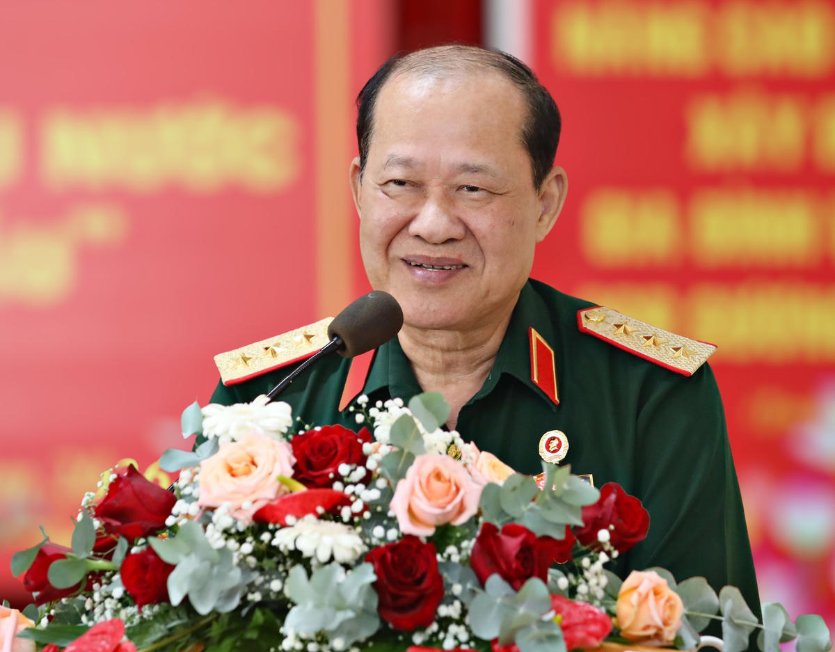 Thượng tướng Bế Xuân Trường, Phó Chủ tịch Ủy ban Trung ương MTTQ Việt Nam, Chủ tịch Trung ương Hội CCB Việt Nam phát biểu tại hội nghị.