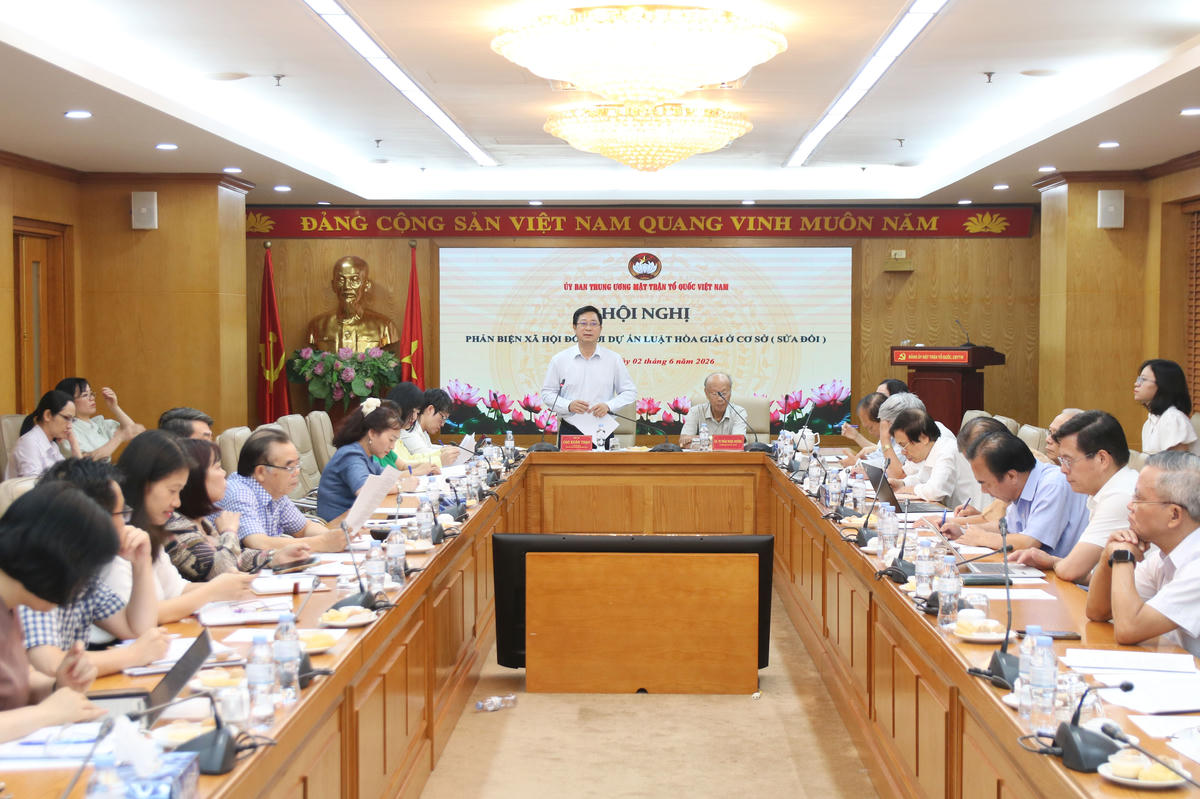 Phó Chủ tịch Cao Xuân Thạo phát biểu tại Hội nghị.