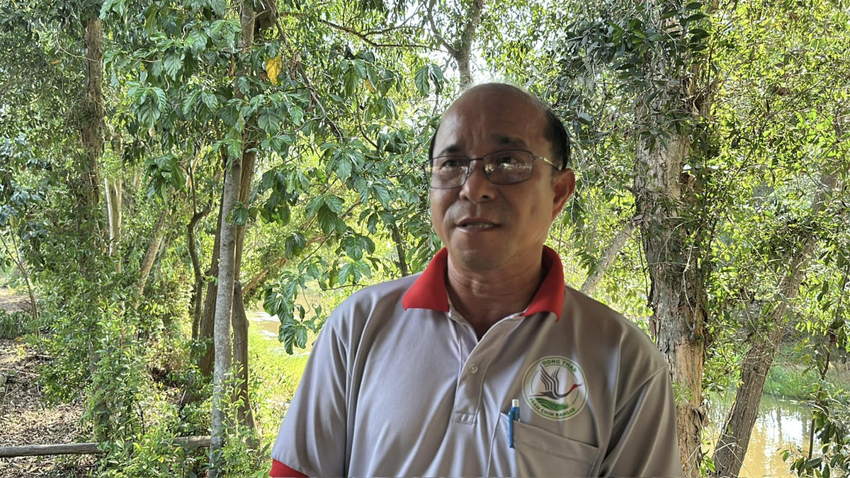 Ông Đoàn Văn Nhanh, Phó Giám đốc Trung tâm Bảo tồn và Hợp tác quốc tế – Vườn Quốc gia Tràm Chim. (Ảnh: Trung Ngãi).