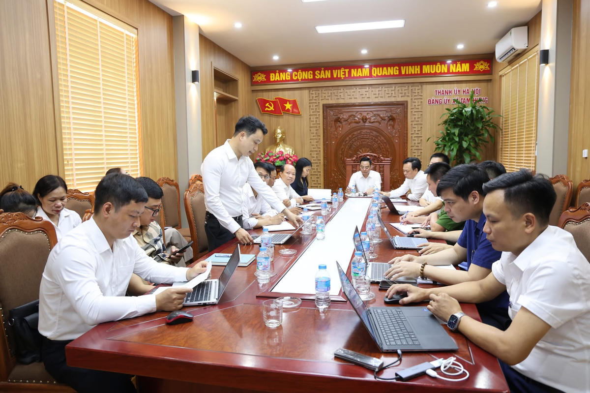 Để tổ chức tọa đàm đạt hiệu quả cao Thường trực HĐND xã Tam Hưng tổ chức Hội nghị nghe báo cáo công tác chuẩn bị và giao nhiệm vụ cho các cơ quan, đơn vị phục vụ tọa đàm.