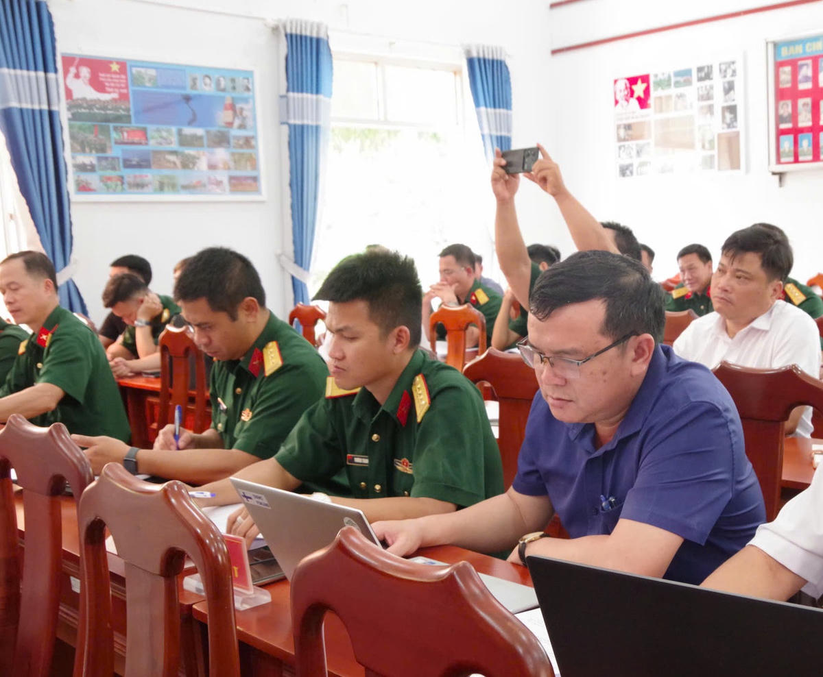 Các đại biểu tham dự lớp tập huấn.