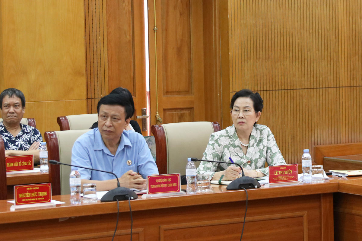 Các đại biểu tham dự Hội nghị.