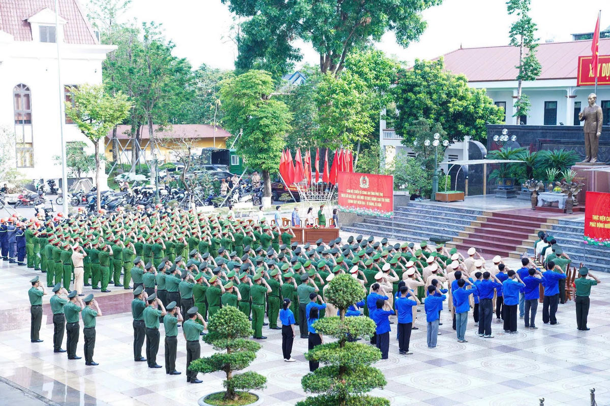 Quang cảnh Lễ phát động ra quân mở đợt cao điểm tấn công, trấn áp tội phạm về ma túy và phát động hưởng ứng Tháng hành động phòng, chống ma túy năm 2026. Ảnh: Công an tỉnh Phú Thọ.