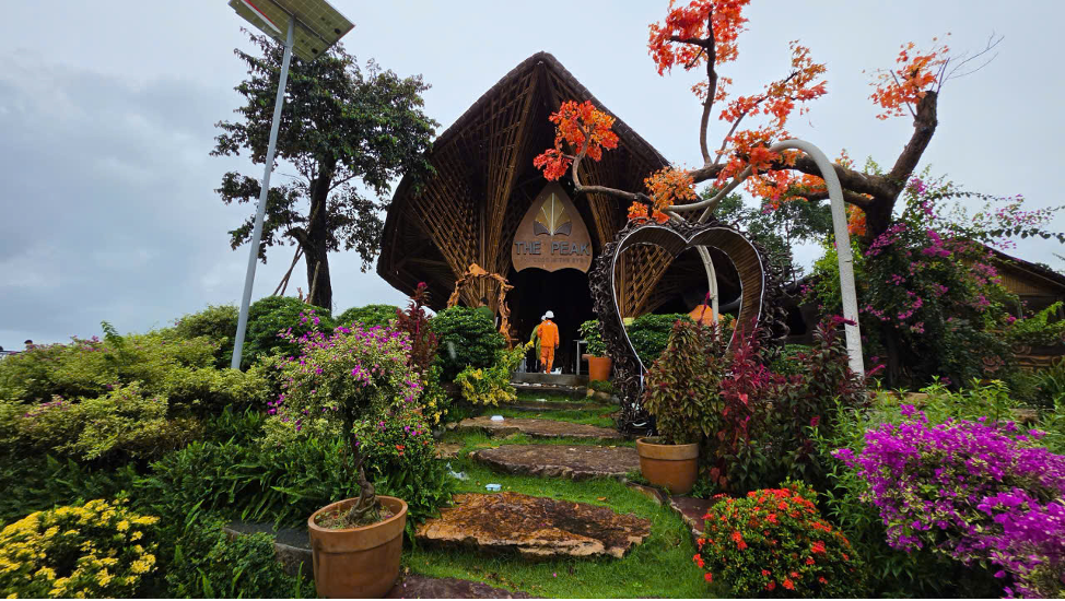 Phú Quốc: Cưỡng chế điểm du lịch tự phát trên núi Điện Tiên