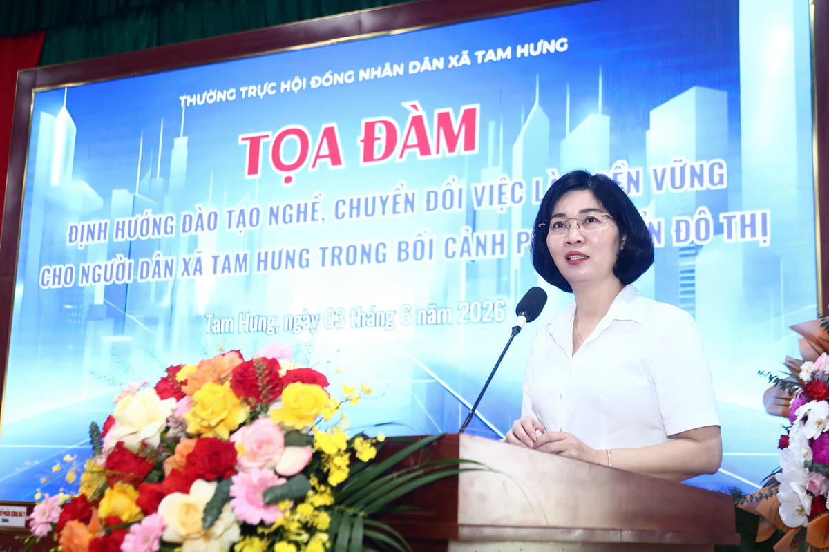 Bà Phùng Thị Hồng Hà, Phó Bí thư Thành ủy, Chủ tịch HĐND thành phố Hà Nội phát biểu tại Toạ đàm Ảnh: Lê Khánh