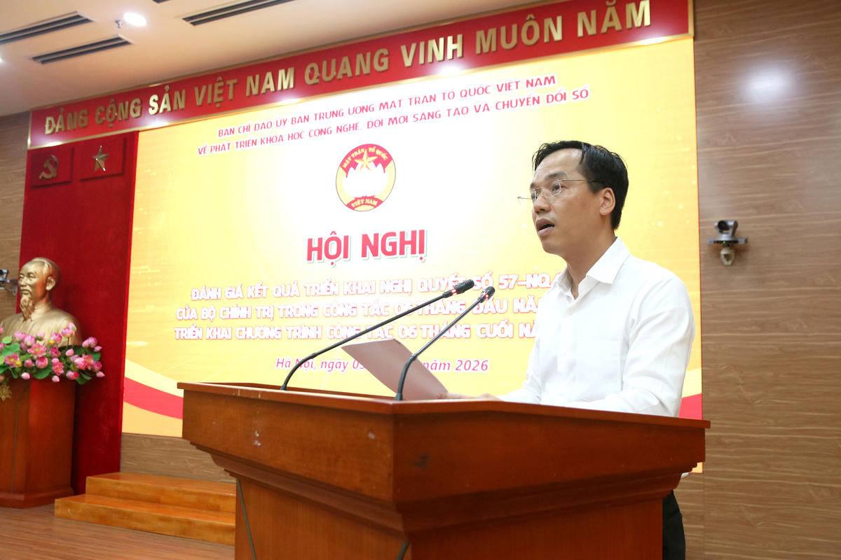 Chánh Văn phòng Cơ quan UBTƯ MTTQ Việt Nam&nbsp;Nguyễn Bình Minh trình bày nội dung báo cáo tại Hội nghị.