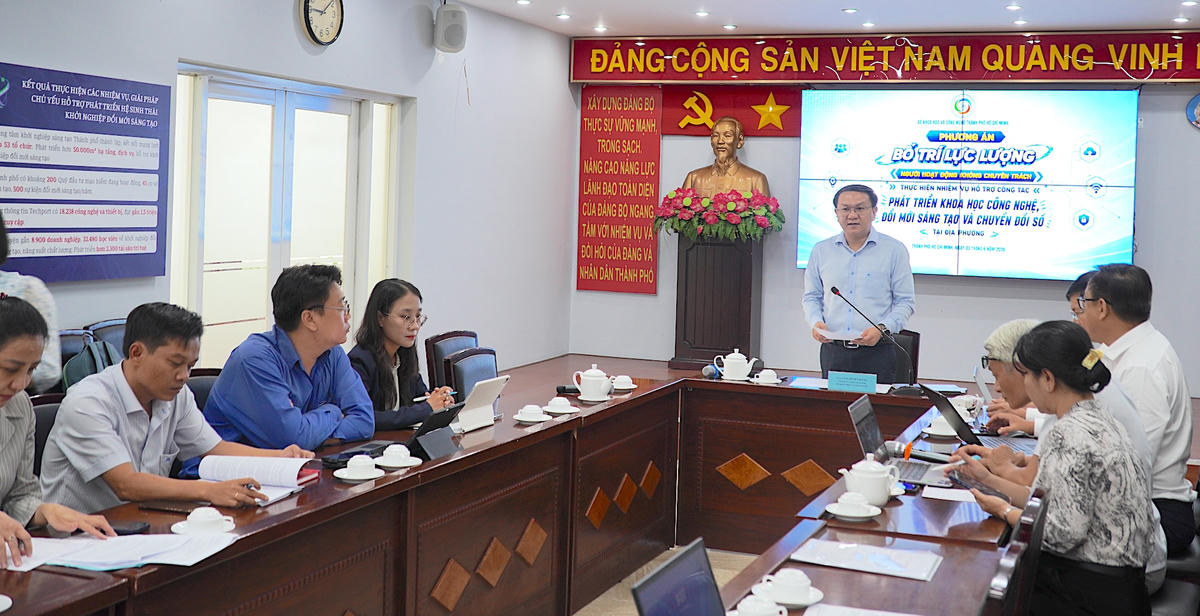 TP Hồ Chí Minh thí điểm bố trí nhân sự tham gia hỗ trợ chuyển đổi số cấp xã