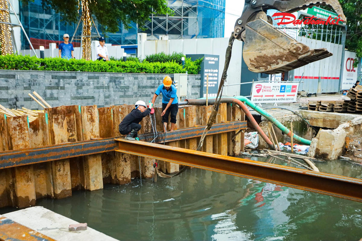 Sau 8 tháng thi công, hầm chui 750 tỷ đồng tại cửa ngõ phía Đông Hà Nội thi công thế nào?