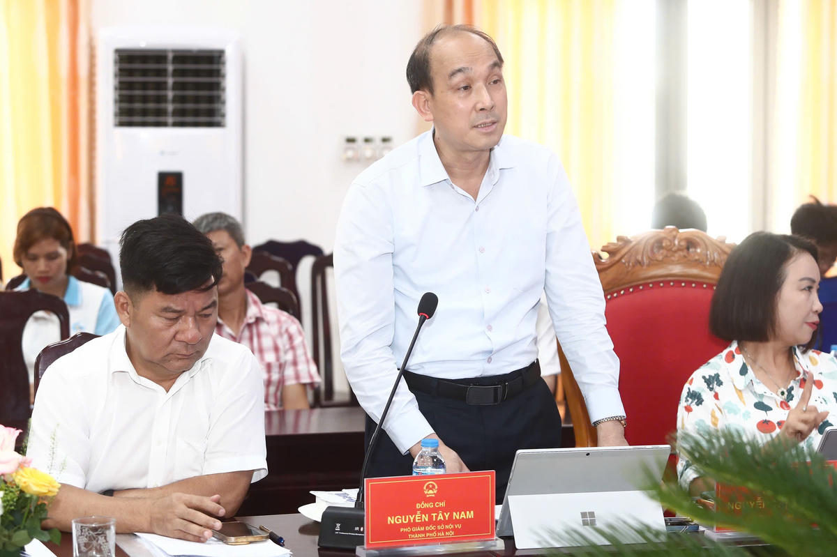 Phó Giám đốc Sở Nội vụ Hà Nội Nguyễn Tây Nam phát biểu tại tọa đàm.