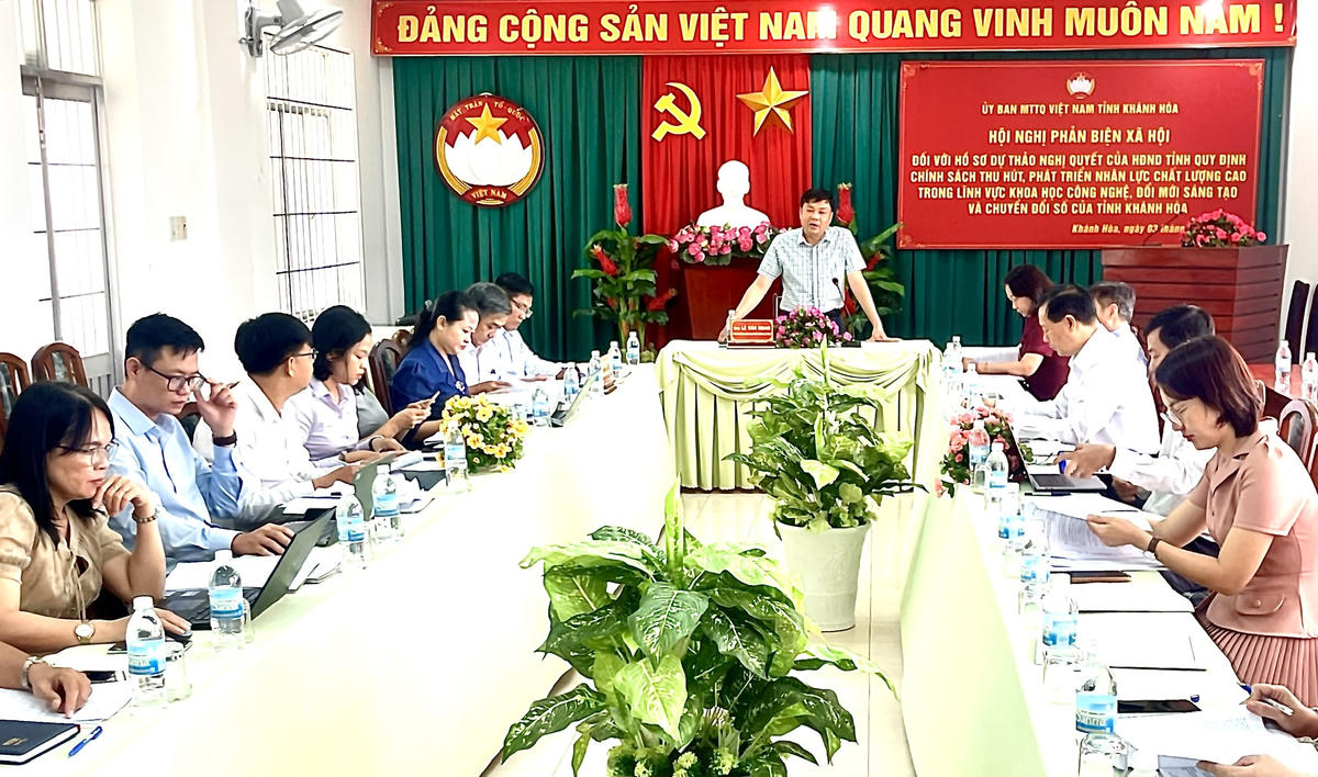 Quang cảnh hội nghị.