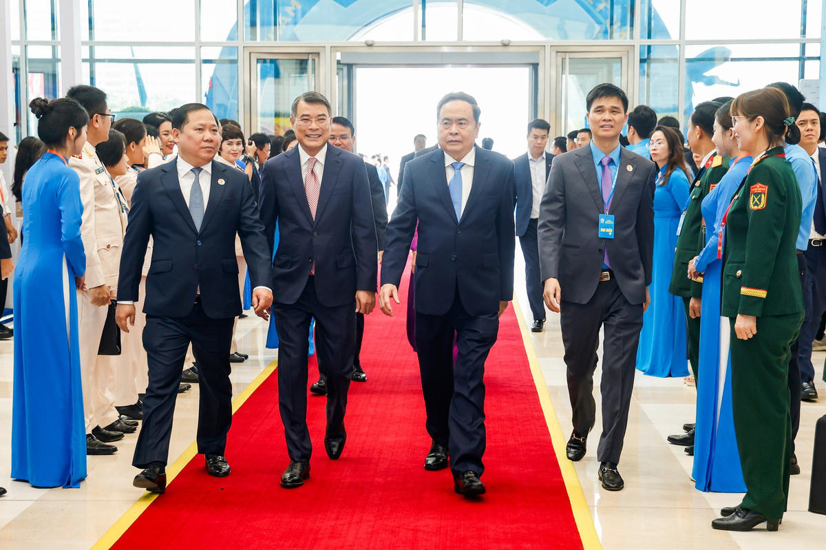Ủy viên Bộ Chính trị, Thủ tướng Chính phủ Lê Minh Hưng và Ủy viên Bộ Chính trị, Chủ tịch Quốc hội Trần Thanh Mẫn tới dự Đại hội. Ảnh: Quang Vinh